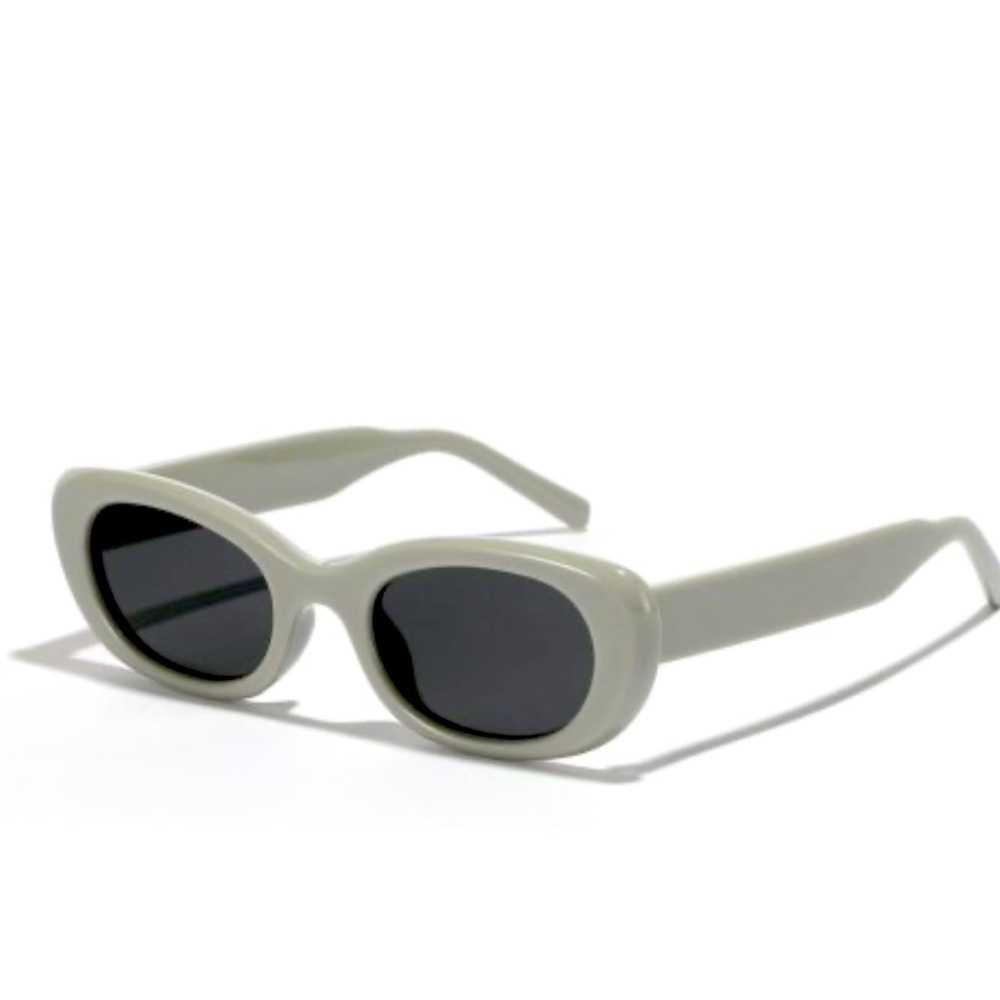 2CUBE Hype Monster Grey sun glasses